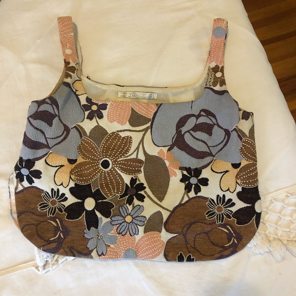 Zara colorful floral cute top